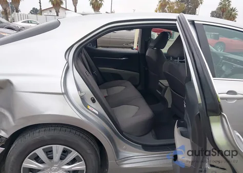 2019 Toyota Camry L из США, поврежденный, VIN 4T1B11HK8KU696485